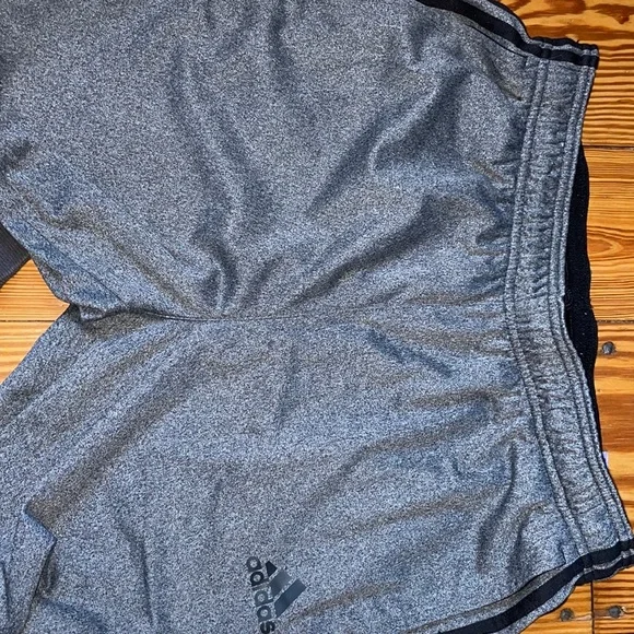 🎉HP🎉 ADIDAS Men’s Sweatpants in EUC - Picture 6 of 10